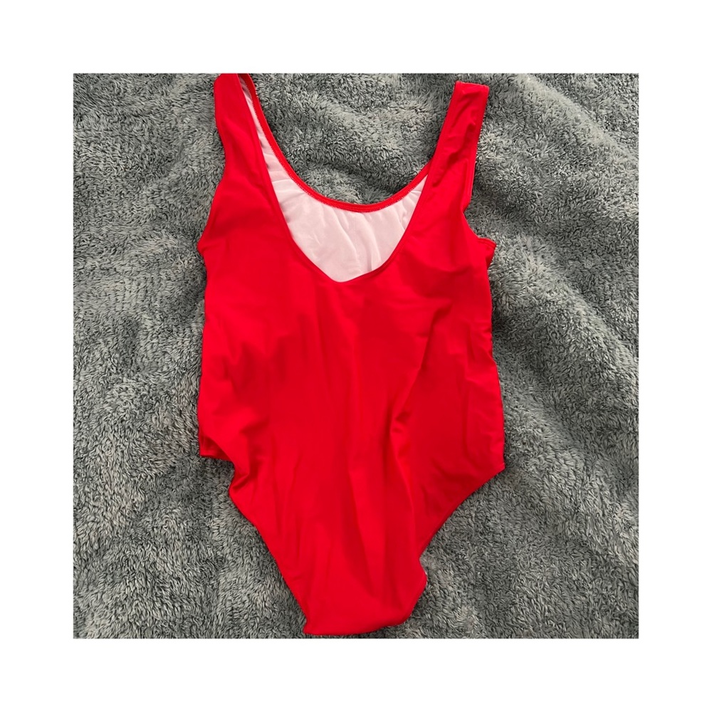 BaeWatch One Piece - Picture 2 of 4